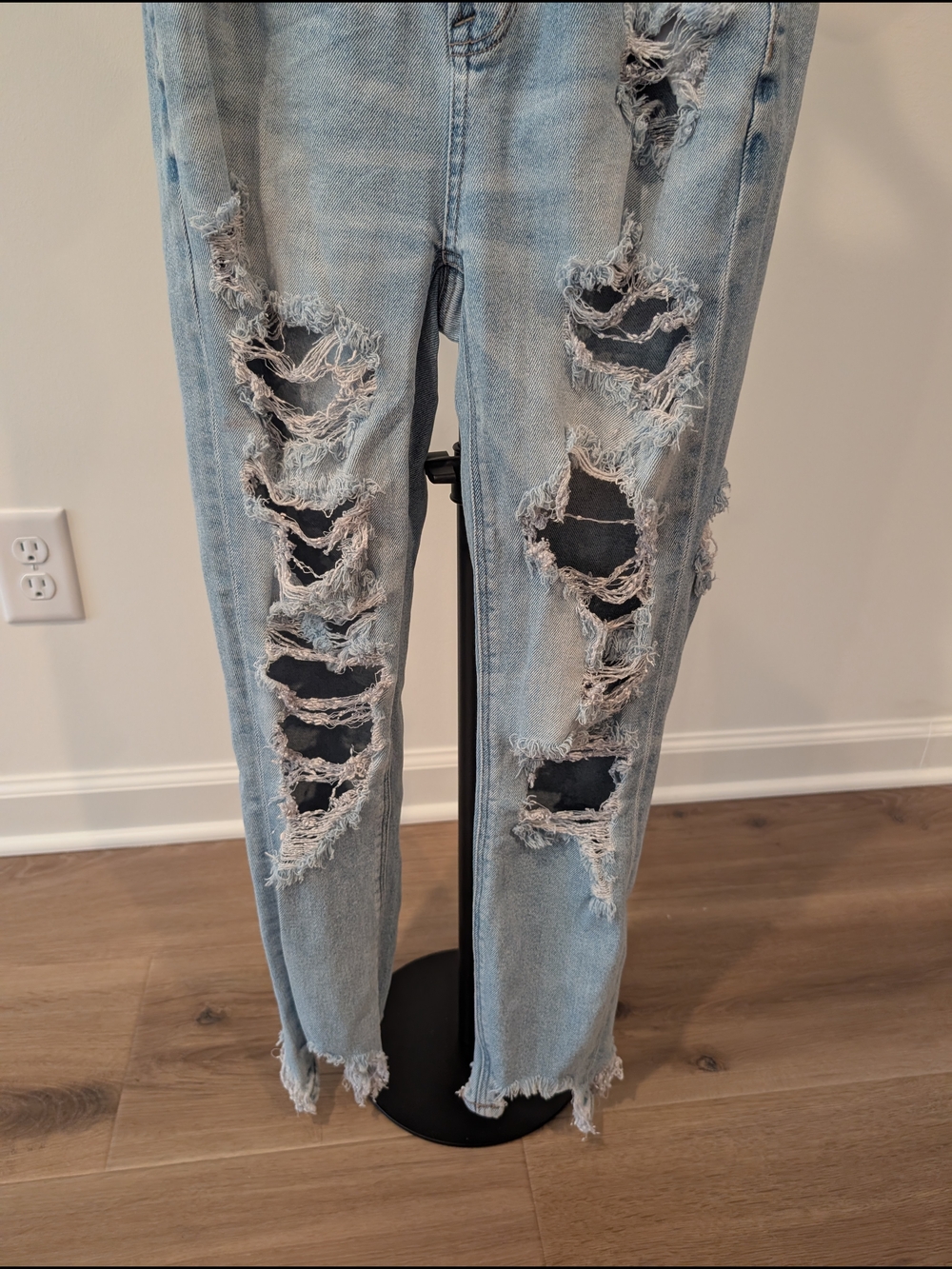 American Eagle Outfitters Light Blue Distressed Boyfriend Jeans Size 00 Stretch - Picture 3 of 11